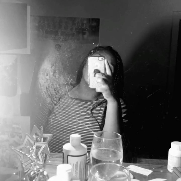 Meet your Posher, Michlynn - Picture 1 of 1